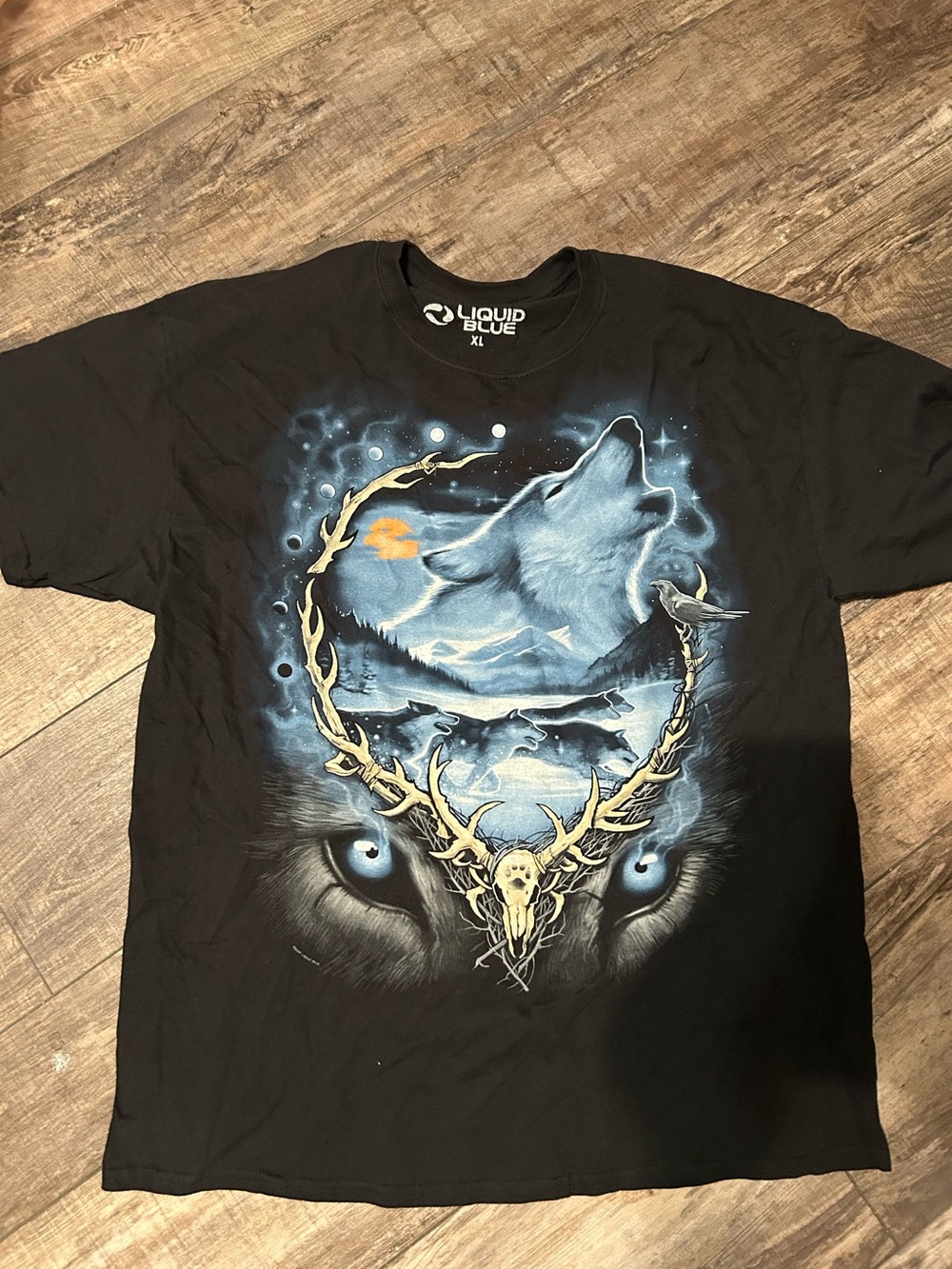 Liquid Blue Y2K wolf T-shirt XL